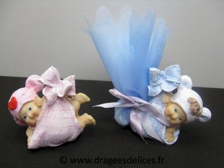 Résine bébé dans son drap pour baptême garçon ou fille
