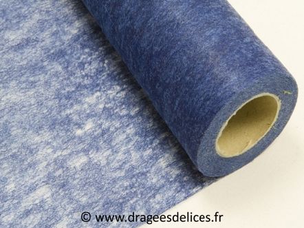 Chemin de table en intissé