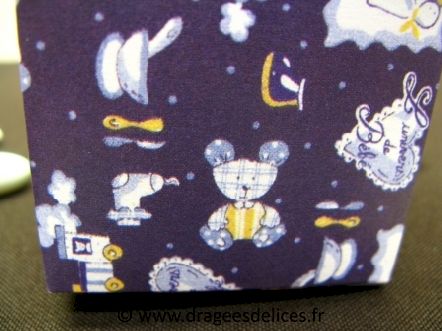 Panier baptême collection univers de bébé à garnir de dragées : Panier pour dragées de baptême original et pas cher