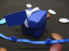 Boite à dragées mini cube en promotion Bleu