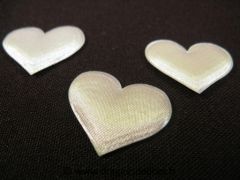 Coeurs en satin Ecru