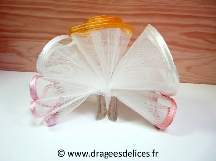 Tulle original chic pour dragées avec biais en satin