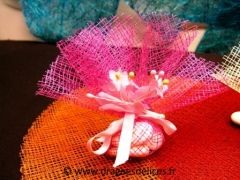 Rond de tulle en résille unis pour dragées Fuchsia