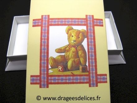 Boite rectangulaire pour baptême nounours Alfred en promo