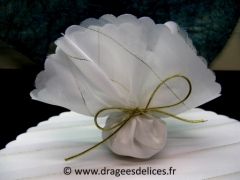 Tulle en satin à garnir de dragées pour communion ou noces d﻿﻿′or 