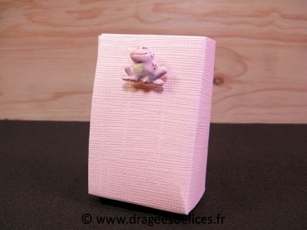 Petite grenouille bleu ciel ou rose pour décorations de boites et tulles