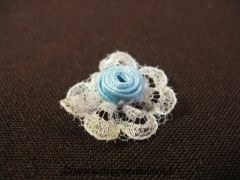 Fleur pas chère à coller avec collerette en dentelle pour décoration Bleu