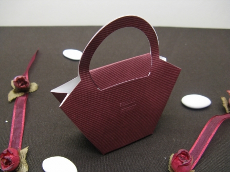 Boite à dragées forme cabas pour mariage baptême et communion : Boite à dragées forme cabas couleur tendance chocolat
