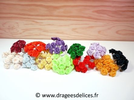 Fleur mini rosette ourlée pour décorations de tulles et boites de dragées