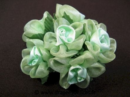Fleur Frezia en satin et organza pour décorations et scrapbooking : Fleur Frezia vert d