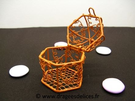 Cage métallique pour mariage baptême et communion en fin de série : Cage métallique orange pour mariage baptême et communion en fin de série