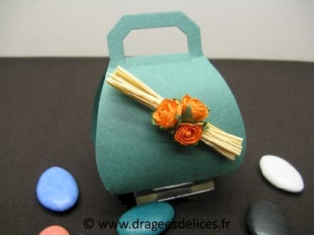 Panier à garnir de dragées pour mariage, baptême, communion : Panier à garnir de dragées pour mariage, baptême, communion