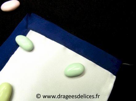 Pochette en satin pour dragées : Pochette en satin pour dragées bleu marine