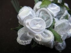 Fleur Anabelle en satin pour décoration de tulles mariage baptême et communion Blanc