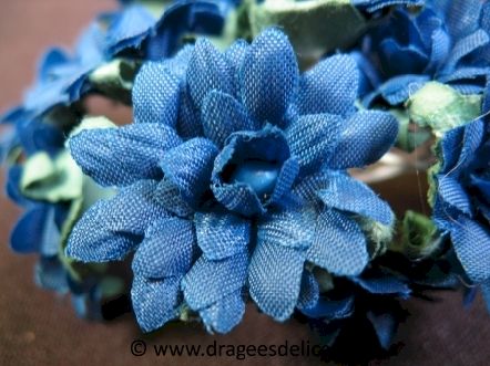 Fleur pas chère pour décorer les tulles et boites de dragées  : Fleur bleu royal pas chère pour décorer les tulles et boites de dragées