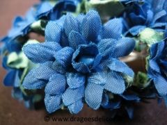 Fleur pas chère pour décorer les tulles et boites de dragées  Bleu royal