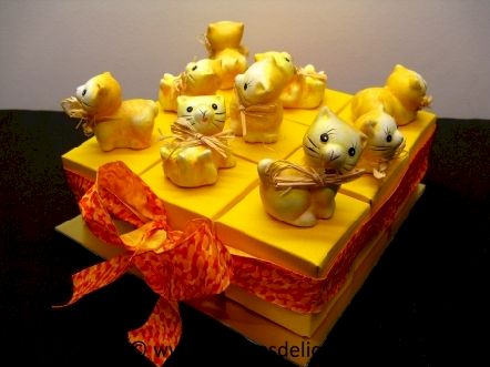 Gâteau pour dragées avec chatons pour baptême ou anniversaire