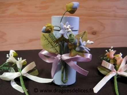 Bouquet pour décoration en pâte à sel avec feuilles et ruban