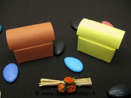 Boite mini coffre pour dragées ou chocolats de noël : Boite mini coffre pour dragées ou chocolats de noël