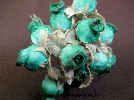 Bouton de rose pour décoration de tulles mariage baptême et communion : Bouton de rose vert sapin pour décoration de tulles mariage baptême et communion