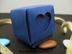 Boite cube cœur pour mariage baptême et communion Bleu marine