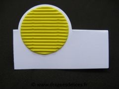 Marque place en carton Jaune