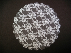 Tulle pour dragées en dentelle avec des fleurs brodées Blanc
