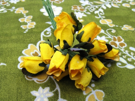 Bouton de rose pas cher avec feuille pour décorations et loisirs créatifs : Bouton de rose pas cher avec feuille pour décoration et loisirs créatifs