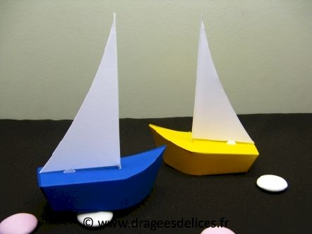Boite voilier pour dragées de baptême collection marins