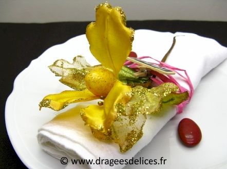 Fleur pailletée pour décoration fête de noël et jour de l´an