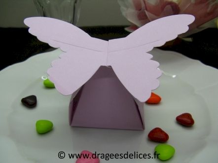 Lot de 15 boites à dragées papillon grand modèle pour baptême