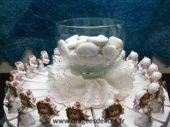 Gâteau communion fille à garnir de dragées avec son calice en verre 