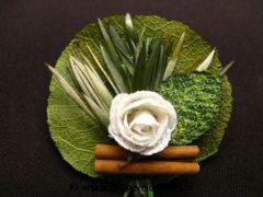 Feuille naturelle avec fleur et bâton de cannelle pour décoration Ivoire