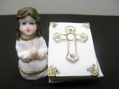 Sujet communiant ou communiante original avec bible Fille