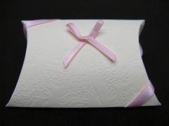 Lot de 29 boites coussin pour mariage baptême et communion Ecru