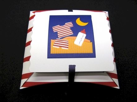 Boite coussin pour baptême collection biberon : Boite coussin pour baptême collection biberon en promo