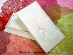 Boite rectangulaire mariage couple au bord de l`eau 