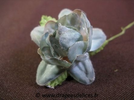 Pivoine pour décoration de boite et tulle de dragées : Pivoine bleu pour décoration de boite et tulle de dragées