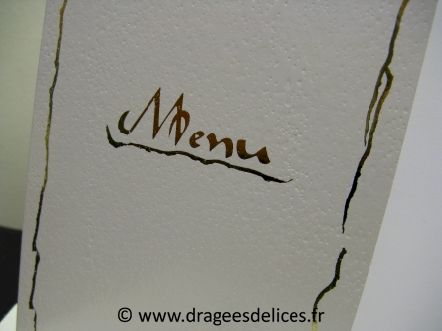 Menu blanc avec impression dorure à chaud