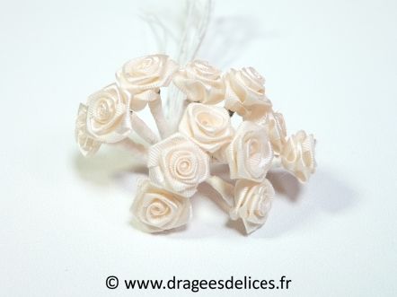 Fleur mini rosette ourlée pour décorations de tulles et boites de dragées : Fleur mini rosette ourlée ivoire pour décorations de tulles et boites de dragées