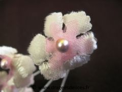 Fleur Maya avec perle pour décoration de tulle de dragées Rose
