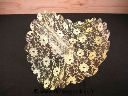 Lot de 12 tulles dragées en dentelle fleur