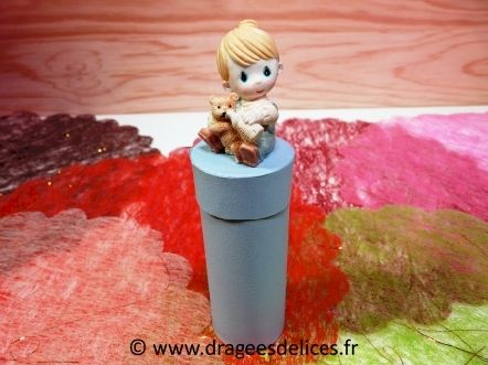 Boite à dragées originale cylindrique : Boite à dragées originale cylindrique couleur lavande