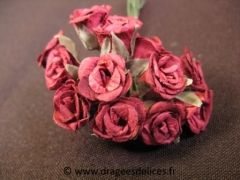 Bouton de rose en papier pour décoration de tulle et boite de dragées Bordeaux