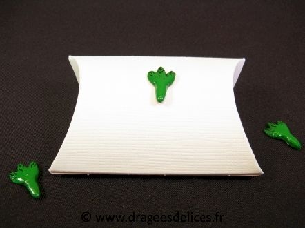 Petit cactus pour décorations de boites de dragées baptême
