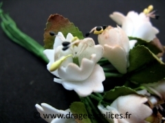 Œillet pas cher en mousse avec feuille en papier pour décoration Blanc rosé