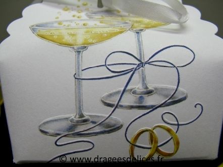 Ballotin coupes de champagne et alliances pour dragées de mariage : Ballotin pour mariage avec dessin en relief