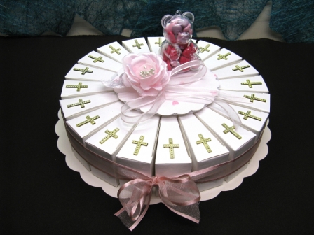 Gâteau pas cher à garnir de dragées pour baptême ou communion fille