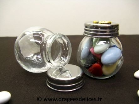 Pot en verre avec bouchon à vis métallique : Pot en verre pour dragées avec bouchon à vis métallique