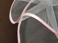 Tulle original chic pour dragées avec biais en satin Rose